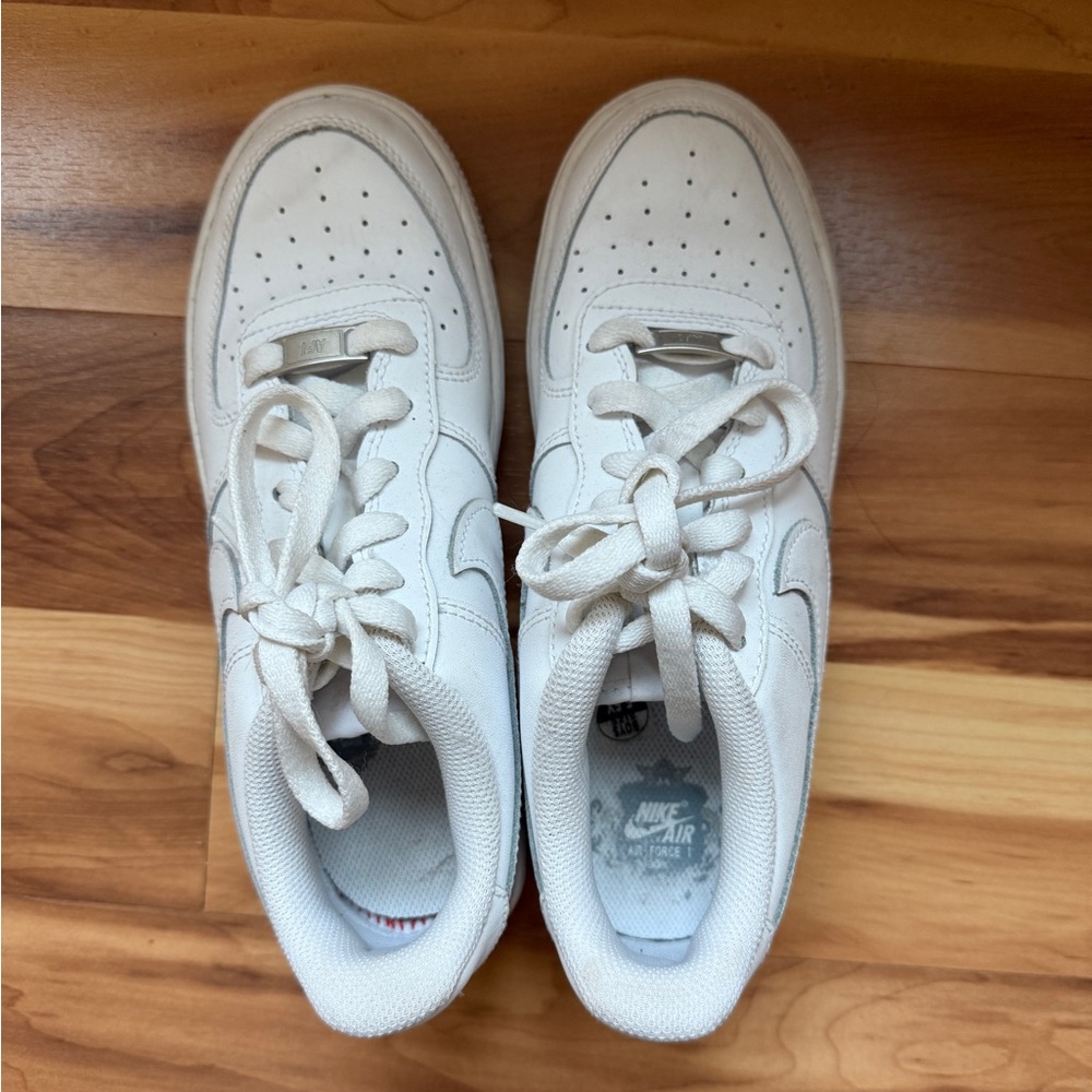 Nike boys Airforce ones size 5.5